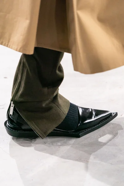 Look 27